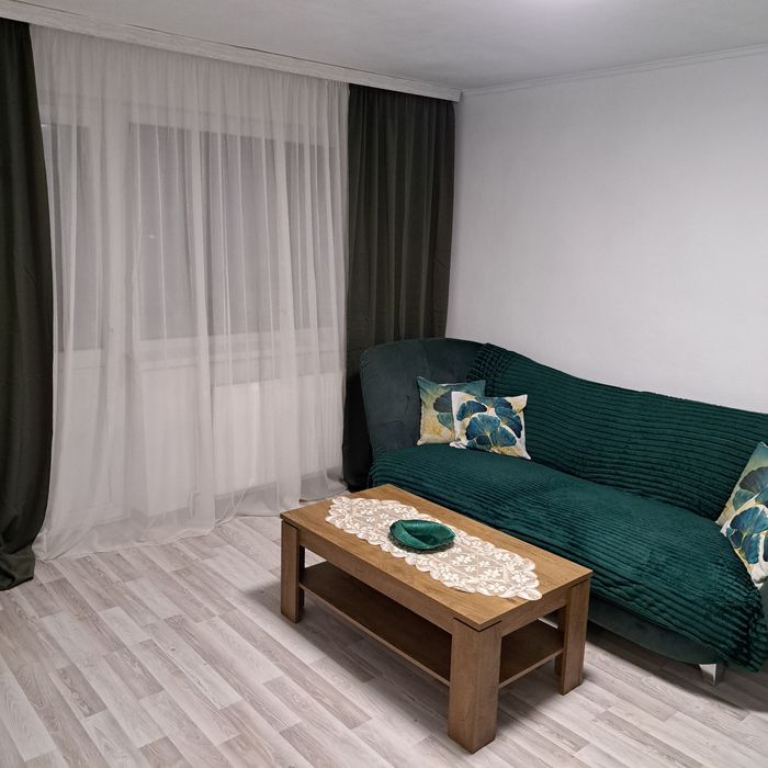 Vând apartament 2 camere romanilor