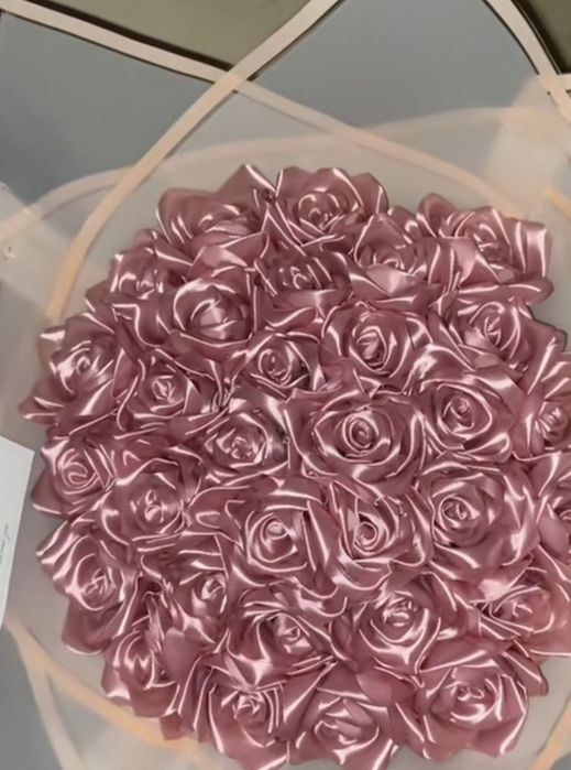 Розы из атласных ленты ручная работа