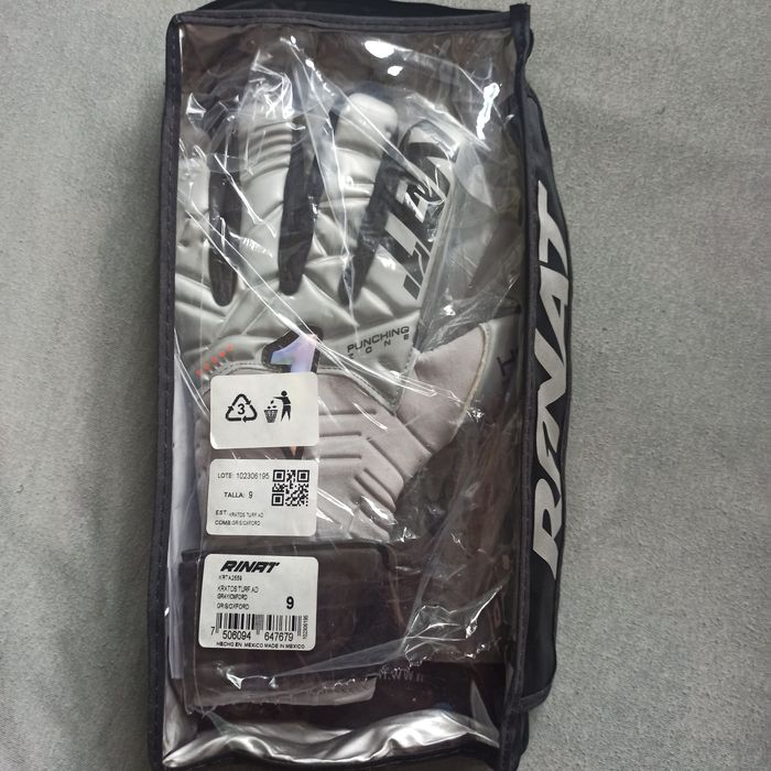 Нови вратарски ръкавици RINAT Kratos Turf 9