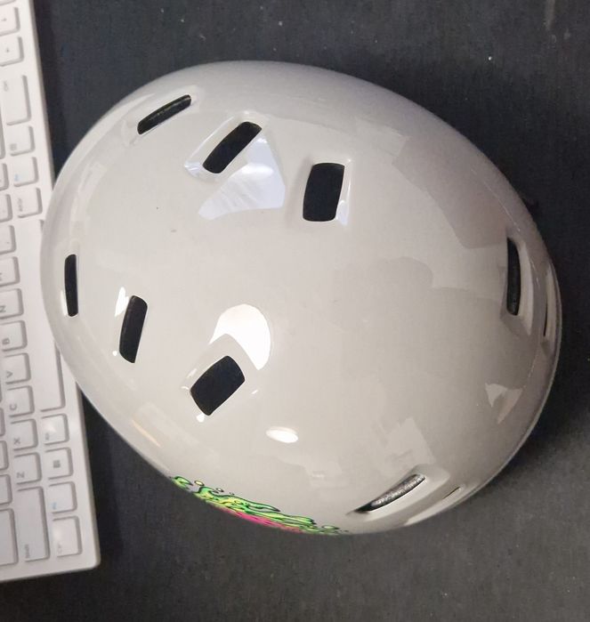 Casca protectie Bullet X Santa Cruz Slime Balls
Bullet X Santa Cruz Sl