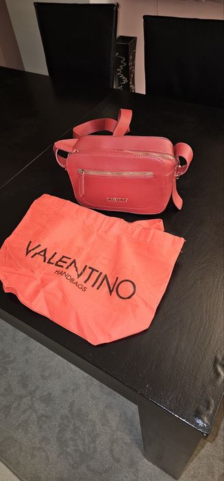 Valentino чанта червена
