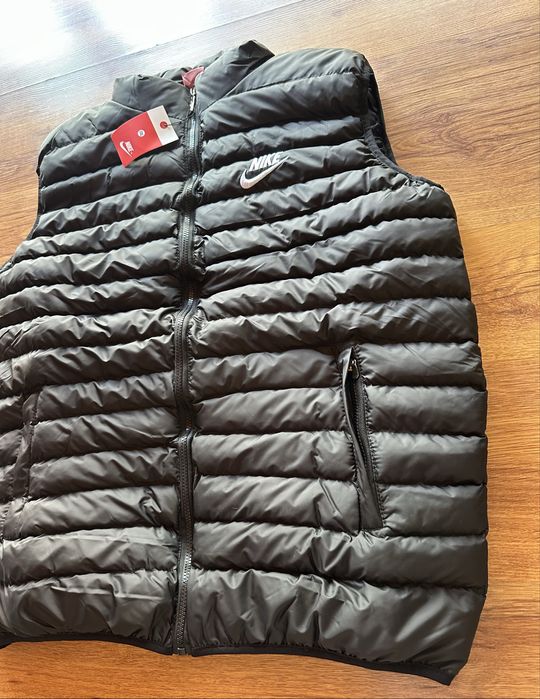 Мъжки,черен елек Nike с бродирано лого ГОЛЕМИ РАЗМЕРИ