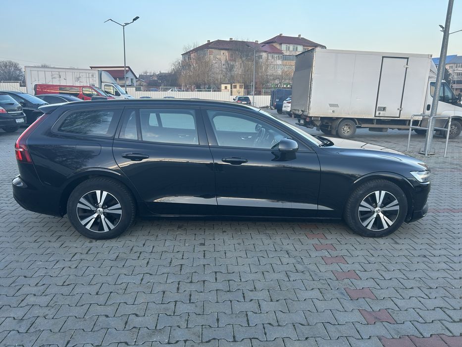 Volvo V60-nov 2020 Manuala