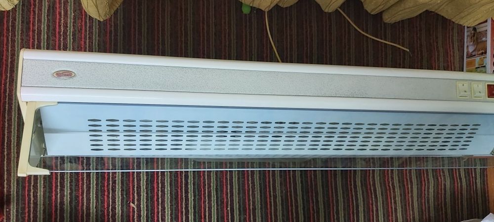 Продаётся вытяжка.  Приведено с Дубая.   Ошхона  вытяжкаси сотилади.