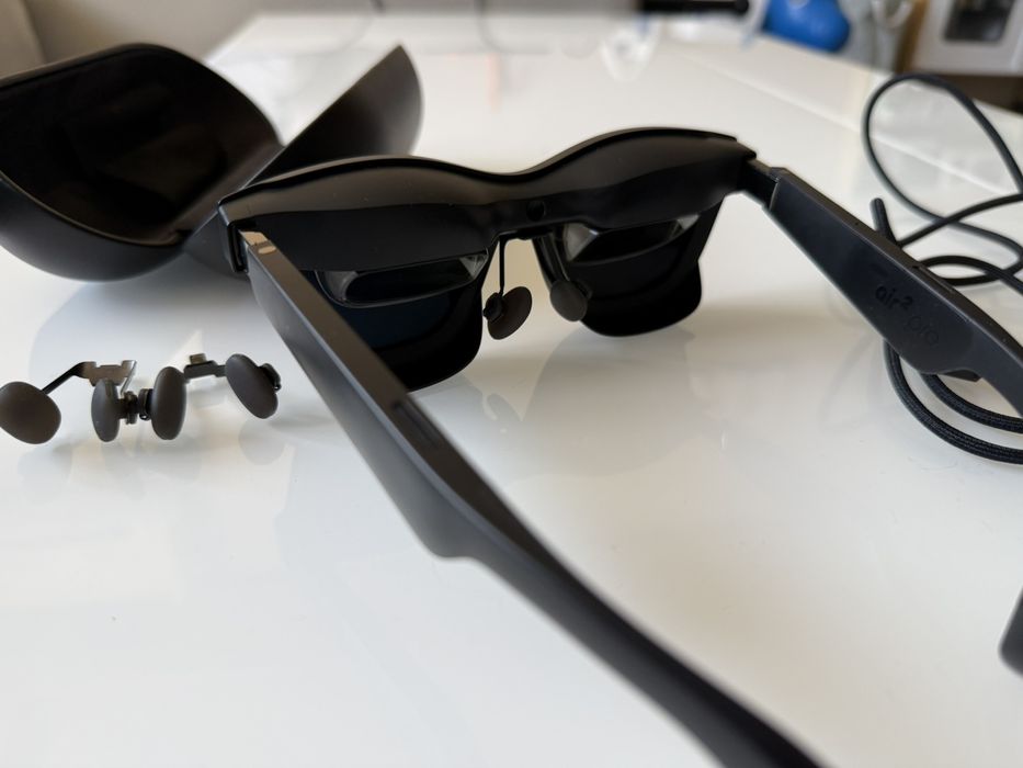 AR очила Xreal AIR 2 PRO