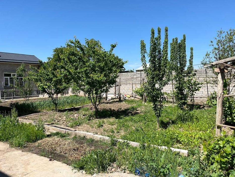 Участок 6 соток с 2 мя домами