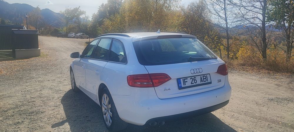 AUDI A4 Avant 2012 — imagine 4