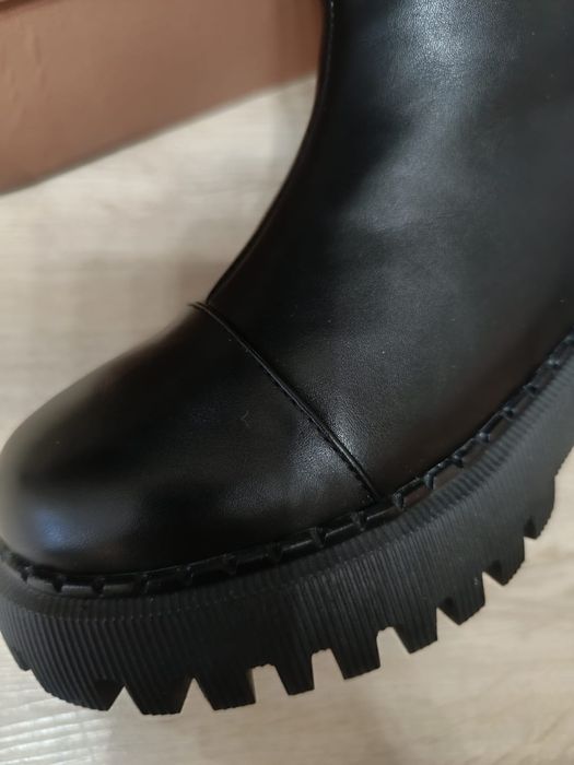 Новая  обувь на девочку р36