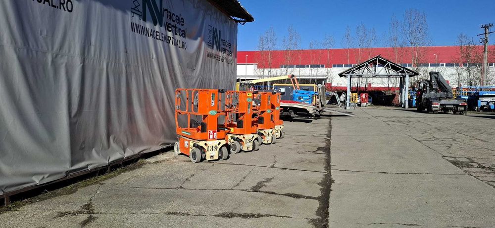 Nacela verticala electrica de vanzare JLG 1230ES 6m, an 2015, SECOND HAND latime 75cm, 850kg, 4800 euro