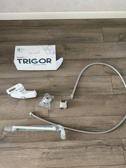 Смеситель для ванны TRIGOR