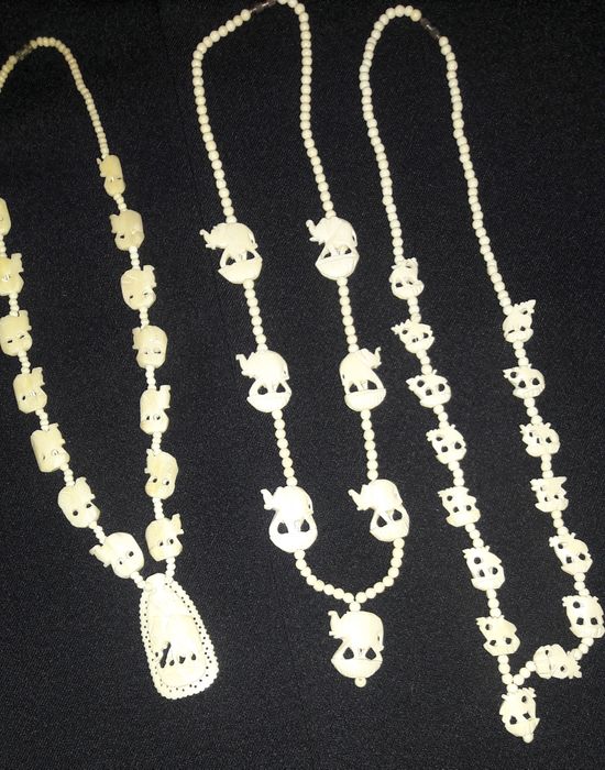 Бусы(ожерелья) из натуральной слоновой кости.