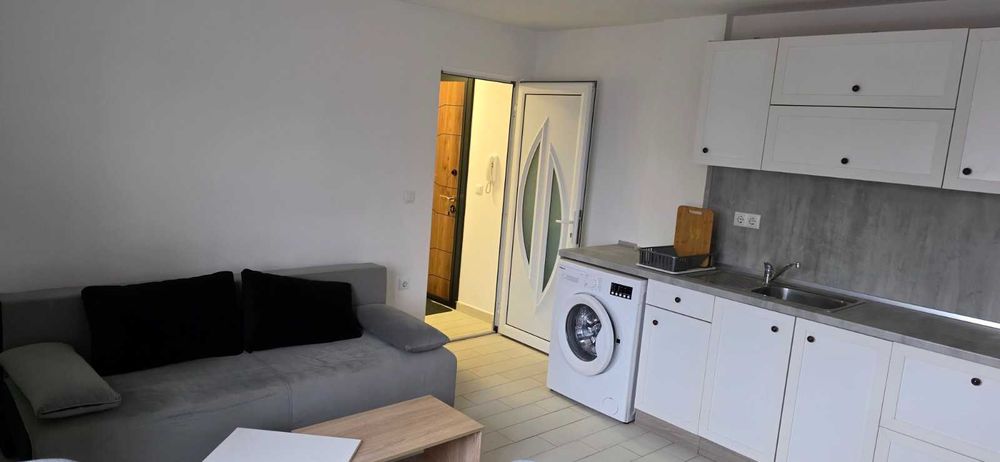 Двустаен под Колхозен пазар - Варна