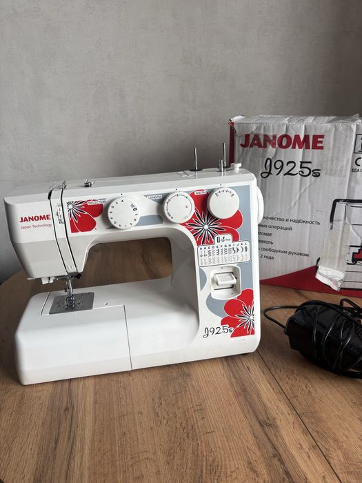 Швейная машинка Janome 925s