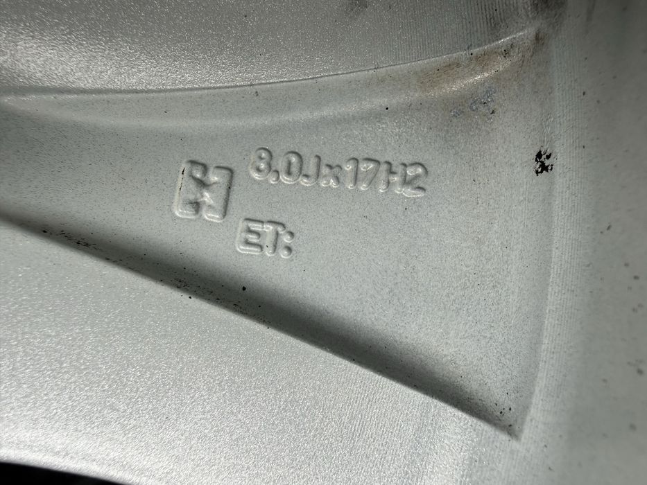 S 221 2008г Оригинални  235/55/17 - 300€