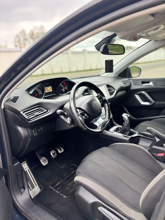 Peugeot 308 2015
