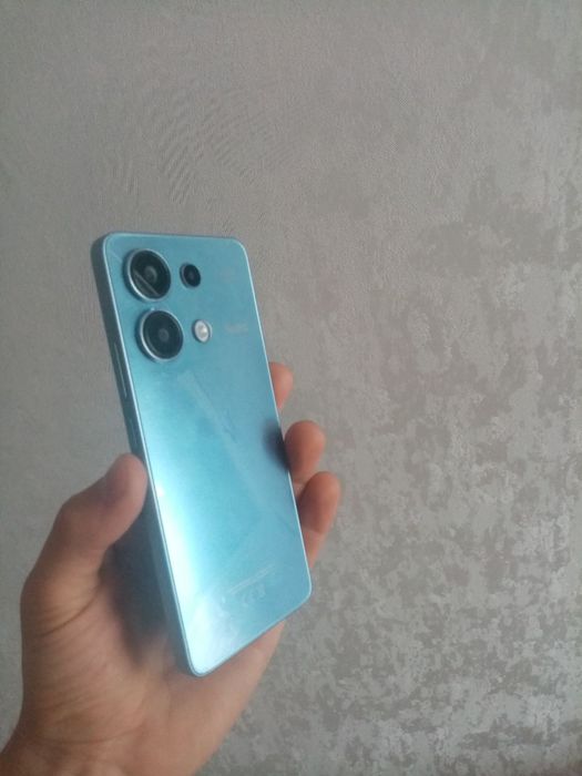 Продам смартфон Redmi note 13