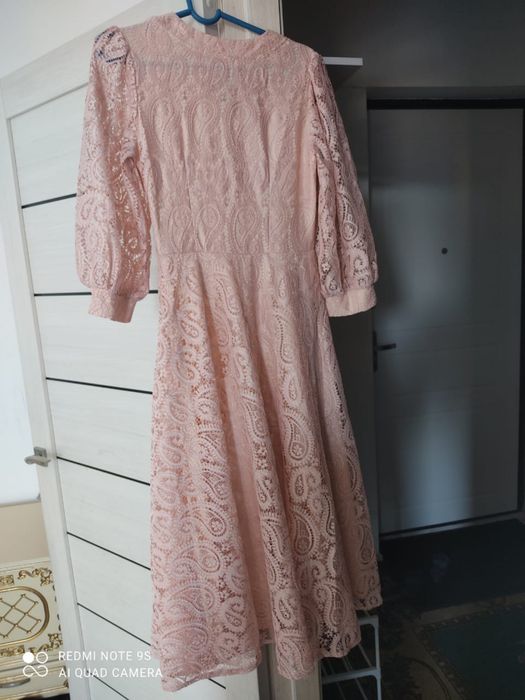 Нарядные женские платья