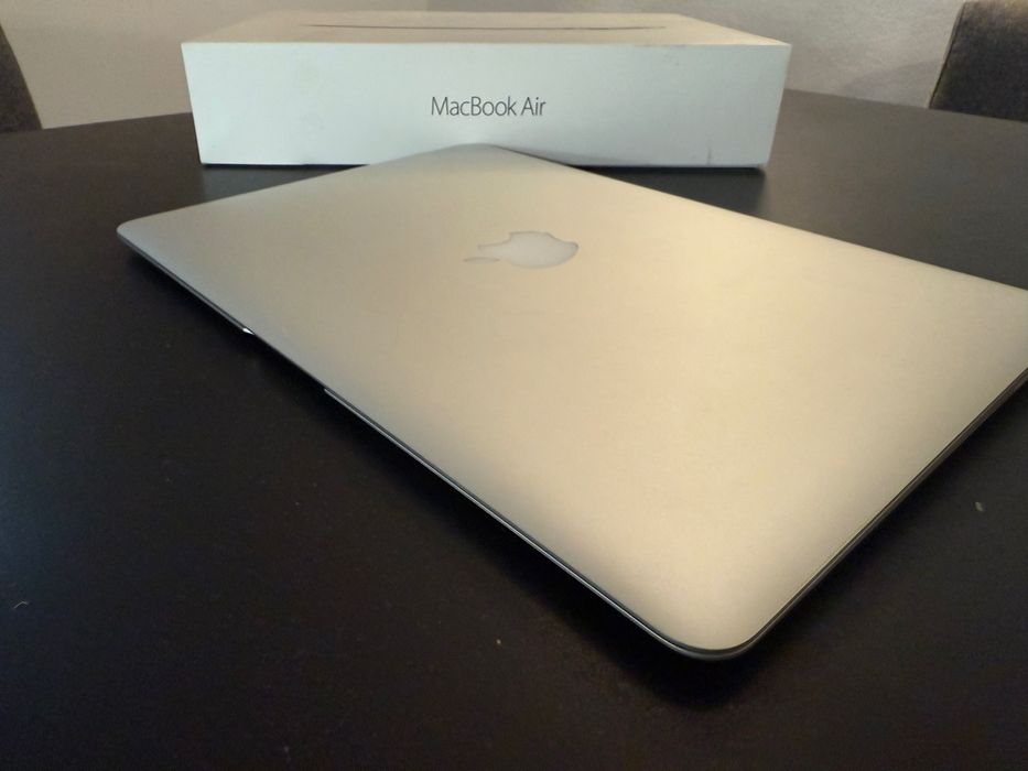 Macbook air 2015(A 1466), stare impecabilă, macOS Monterey, Cutie