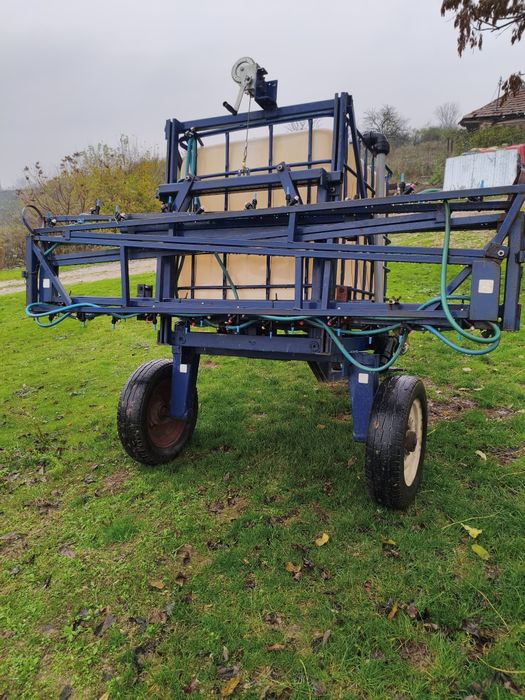 Instalație erbicidat