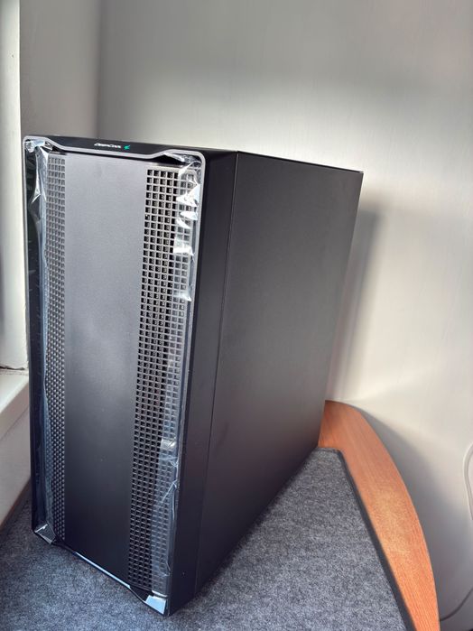 Геймърски компютър Ryzen 7 3700x RX 9060 XT, 32 RAM DDR4, 1TB Гаранция