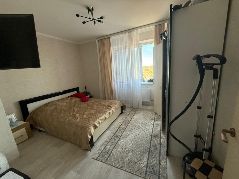 Продается спальный гарнитур