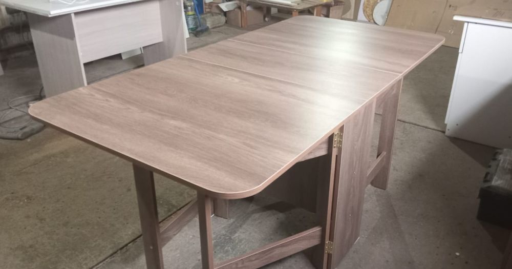 Стол книжка новый