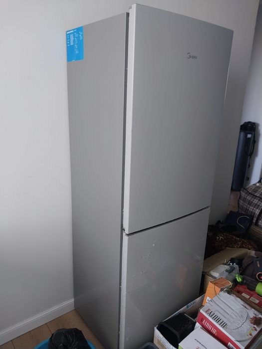 Продам холодильник 30000