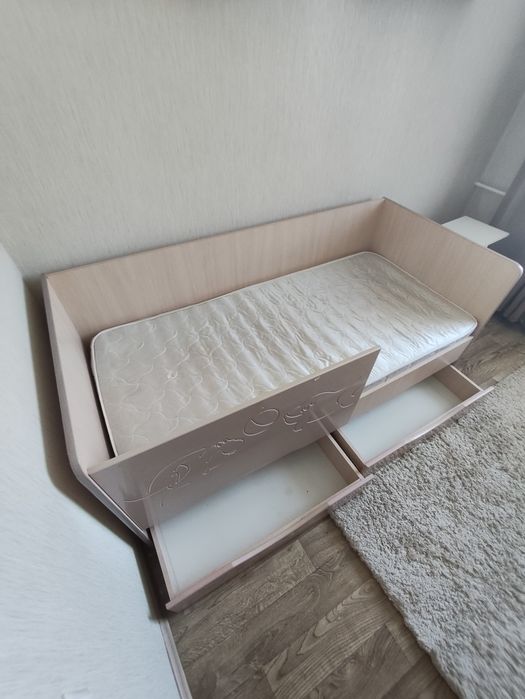 Продам детскую кровать