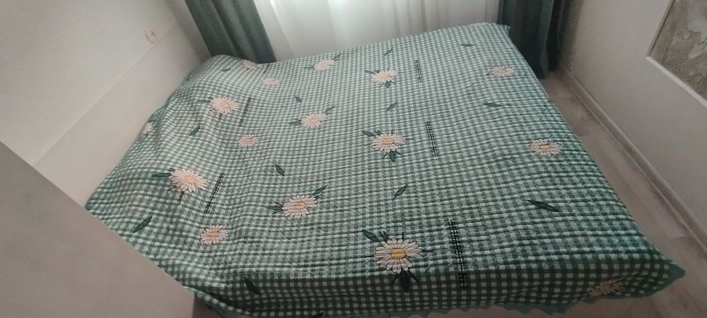 Двухспальной кровать