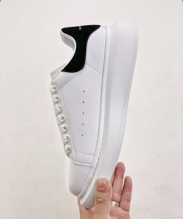 Белые кеды Alexander McQUEEN