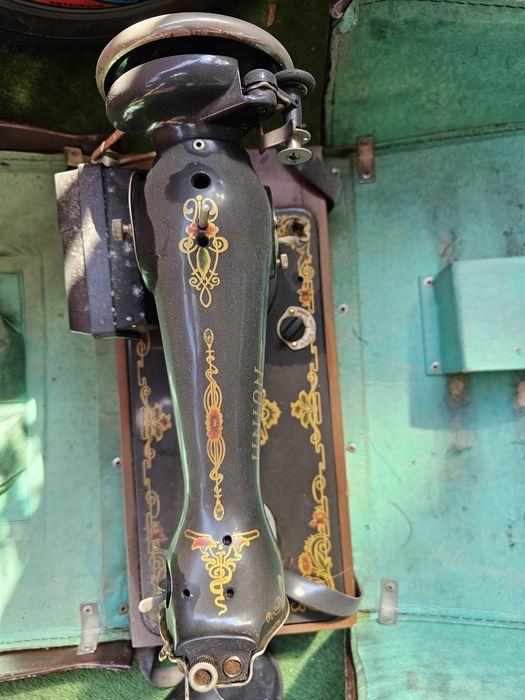 Стара шевна машина