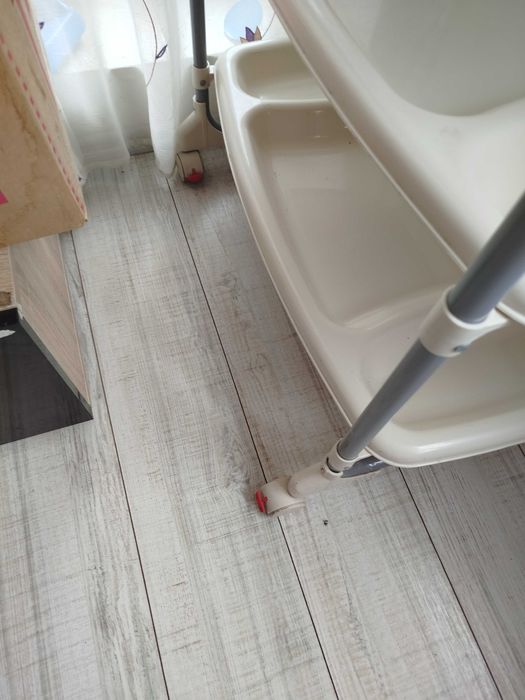 Masă pentru înfășat bebe 2in1 + cădita incorporata