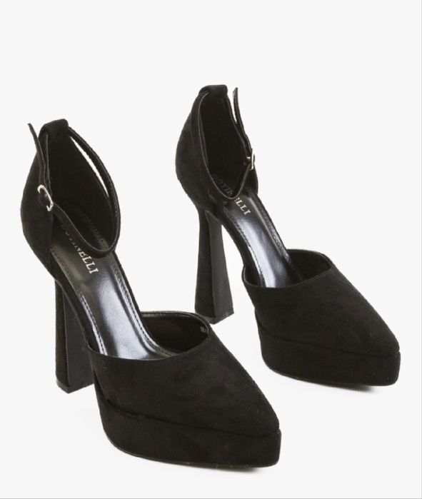 Нови обувки на ток