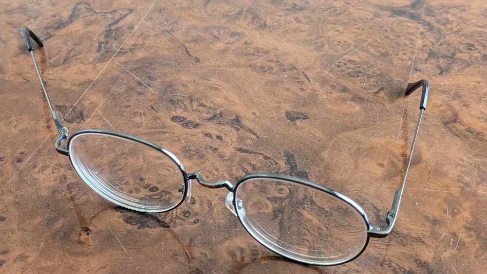 Ko'zoynak  -1.25 ( ОЧКИ -1.25 )