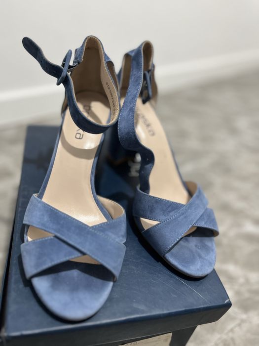 Босоножки летние