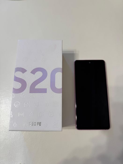 Продам телефон Samsung S20