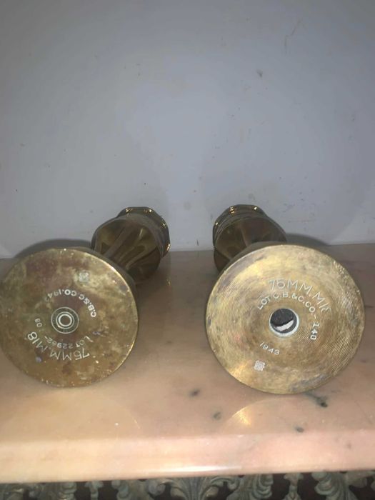 Vaza bronz si alama obuz de tun de-Al Doilea Război Mondial 1943