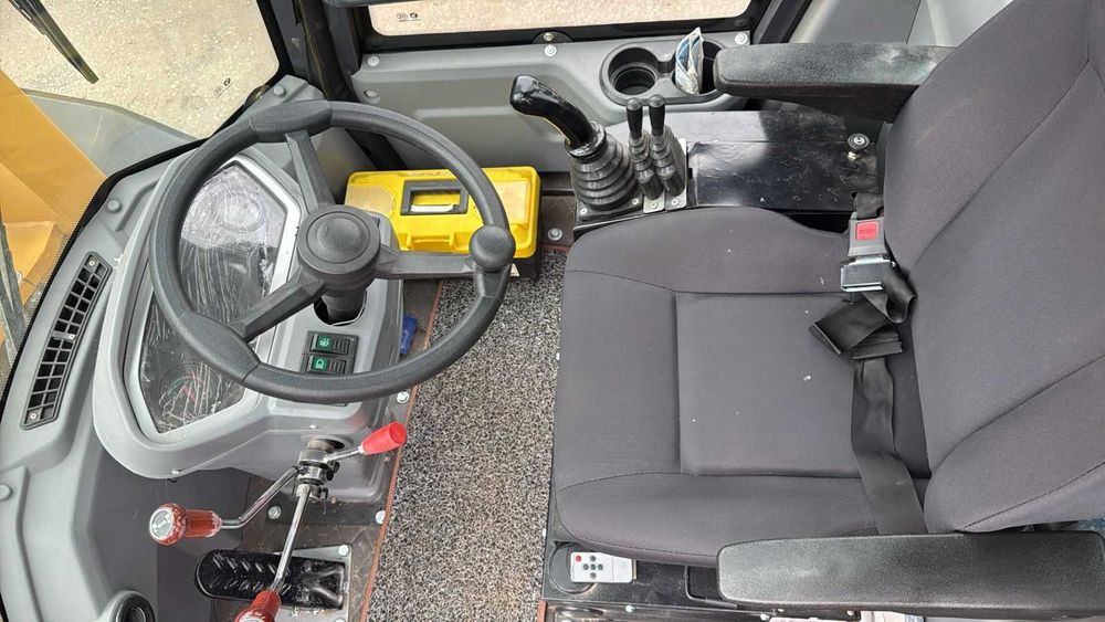 Фронтальный погрузчик HORN 942