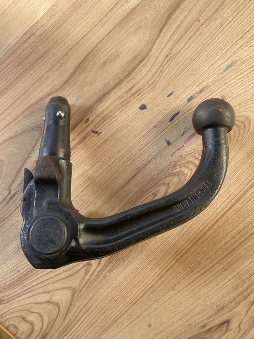 Автоматичен сваляем хоризонтален теглич за BMW  – отлично състояние