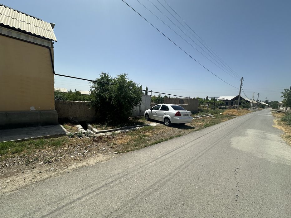 Yer uchastka(chek)sotiladi