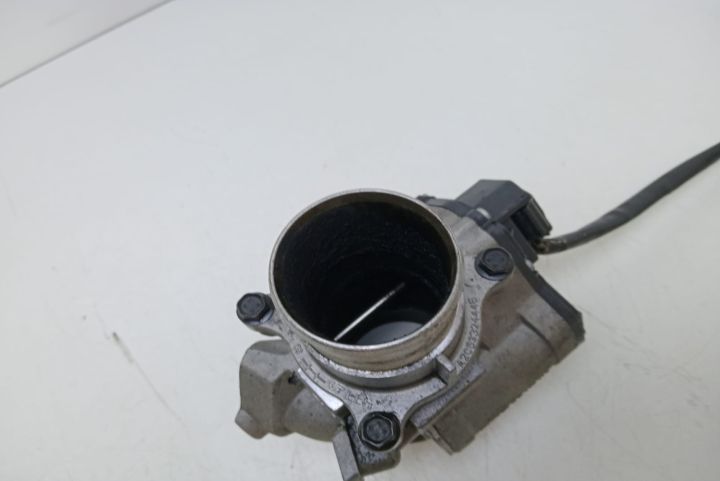 Supapa EGR  2.5 dci H8200222772 Renault Trafic a 2-a generatie (facel