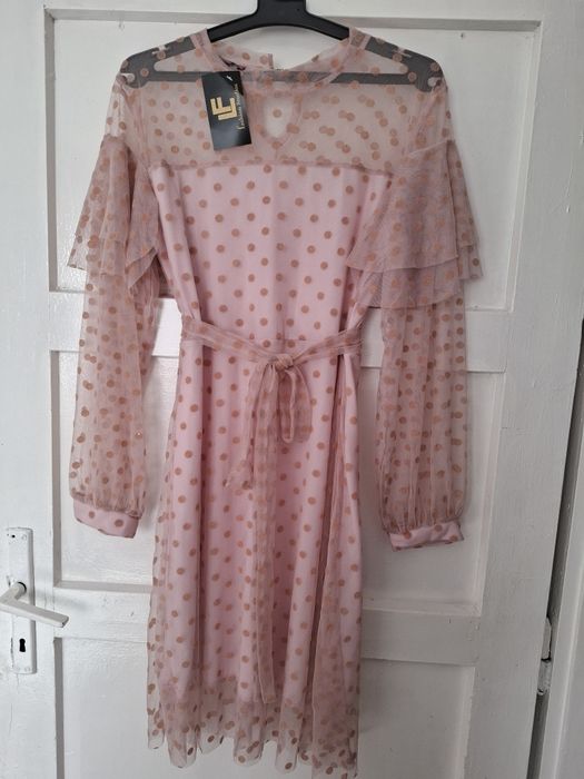 Нова Дамска Рокля