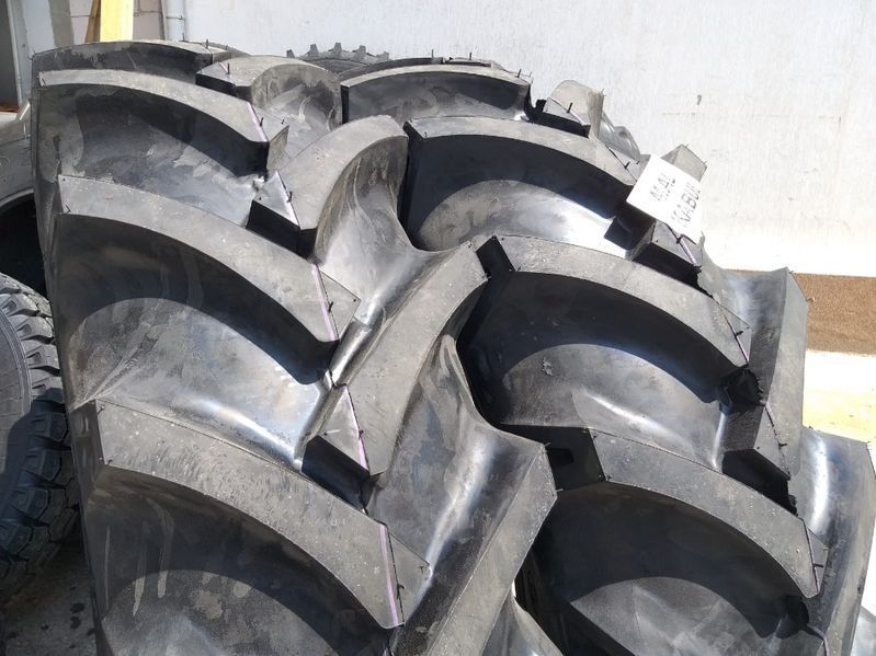 14.9-30 de fiat de spate cu 10PLY doar noi cauciucuri agricole AXYW