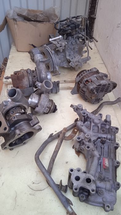 На 4м40 генератор, стартер,турбина турбина,