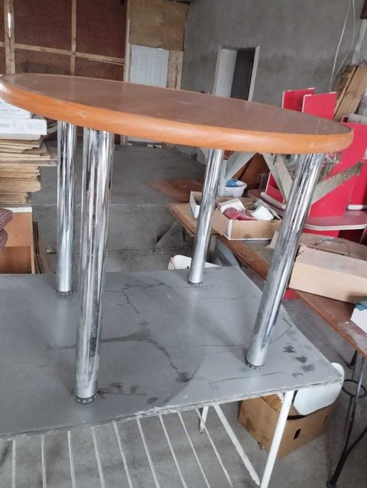 стол  деревянный