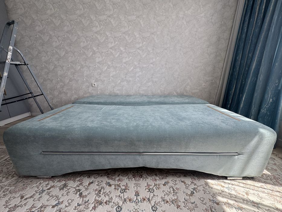 Диван в хорошем состояний