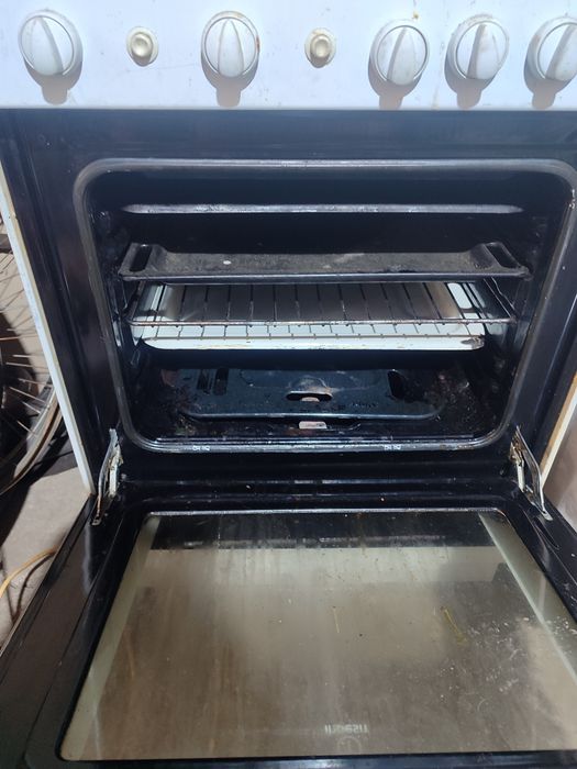 Газовая плита INDESIT