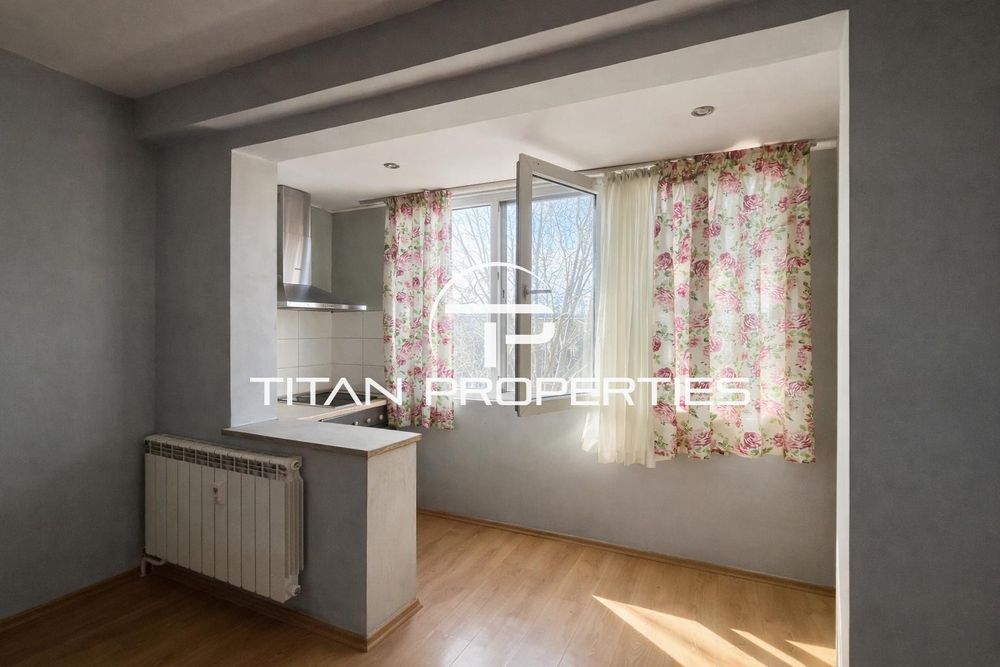 Тристаен апартамент за продажба в кв. Гагарин