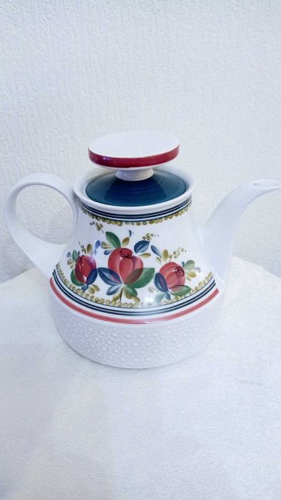 Продавам Нови сервизи