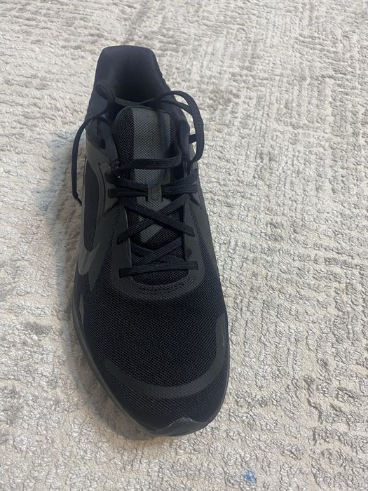 Продам nike quest 5 black